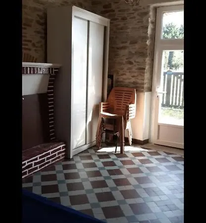 Maison En Pierre A La Mer
